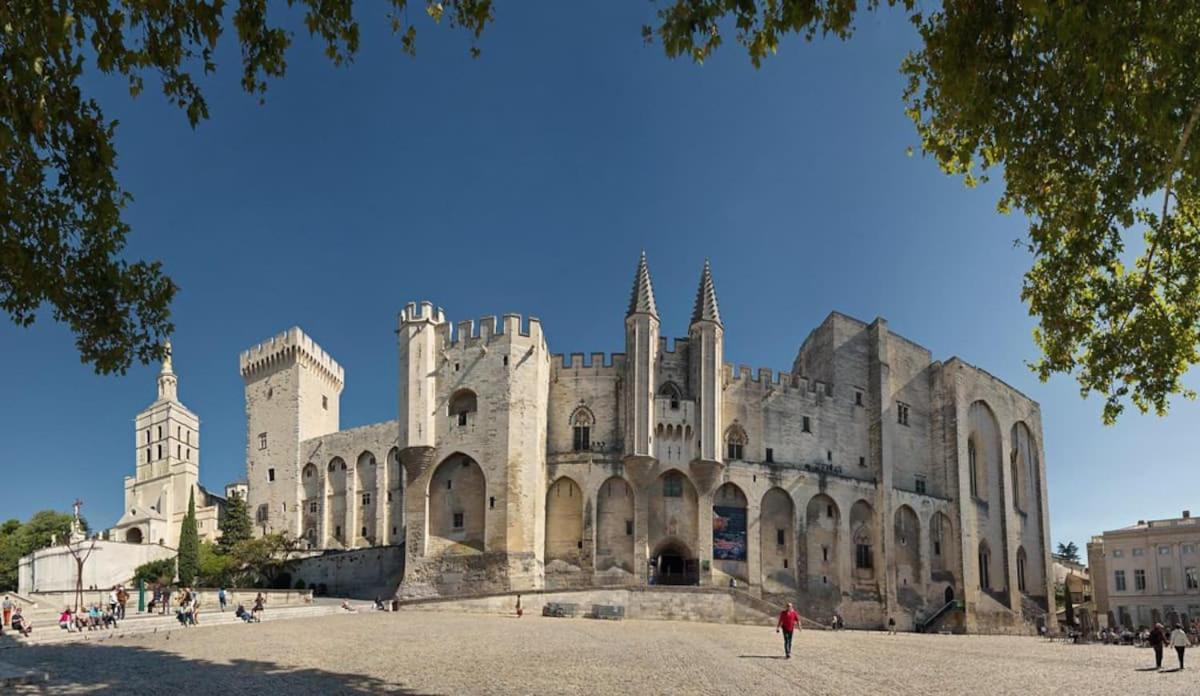 L'envoûtement Provençal, Jacuzzi Privatif Et Orgon