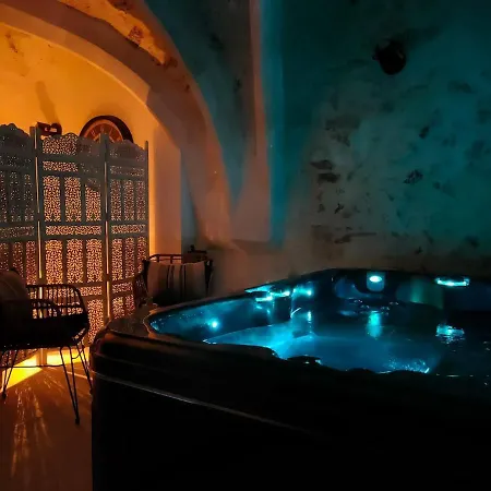 L'Envoutement Provencal, Jacuzzi Privatif Et Spa Orgon Exterior foto