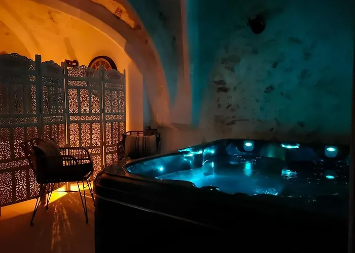 L\'Envoutement Provencal, Jacuzzi Privatif Et Spa