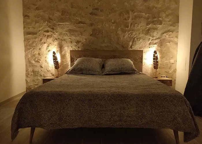 L\'Envoutement Provencal, Jacuzzi Privatif Et Spa